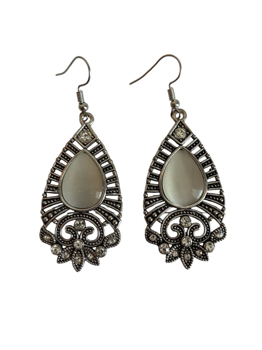 Vintage Silver Teardrop Filigree Dangle Earrings